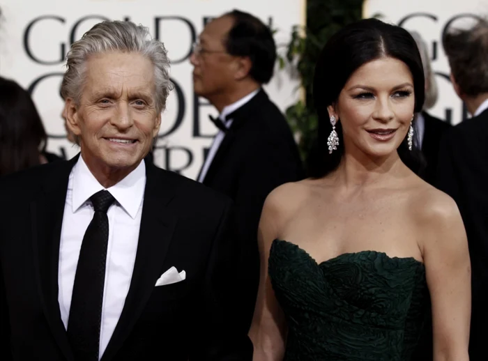 Michael Douglas şi
Catherine Zeta Jones formeză unul dintre cele mai apreciate şi
longevive cupluri de la Hollywood FOTO AP