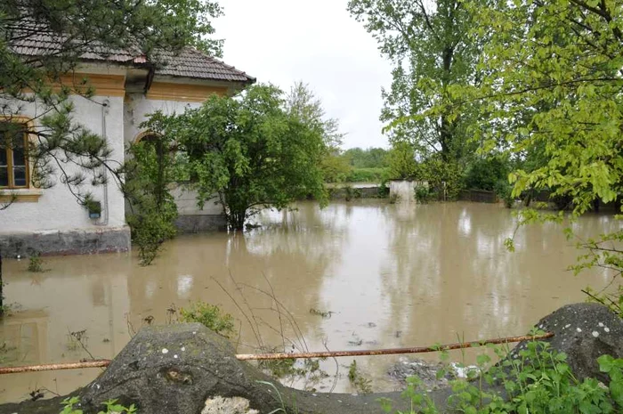 Zeci de localităţi din sud-vestul ţării au fost afectate dee inundaţii FOTO Corina Macavei