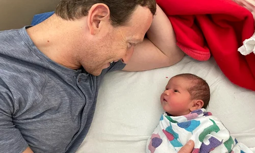 Aurelia, a treia fetita a lui Mark Zuckerberg (2) jpg