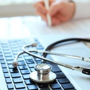 medic trimitere consultatie