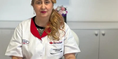 Laura Solovastru FOTO lauderma ro png