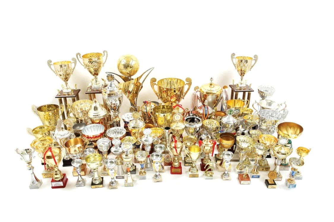 Aceasta este colectia de trofee a Oţelului Galaţi FOTO Artmark