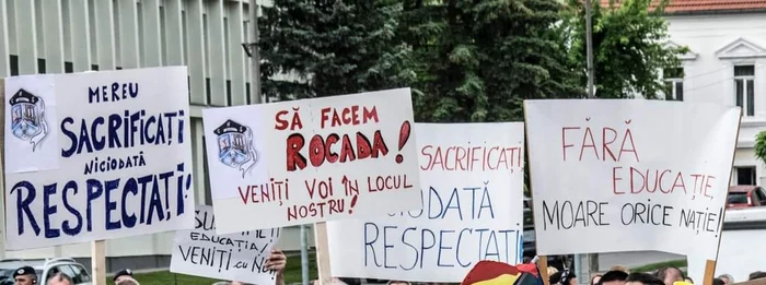 Lozinci la protestele din București ale profesorilor. FOTO: Colegiu Cadrelor Didactice