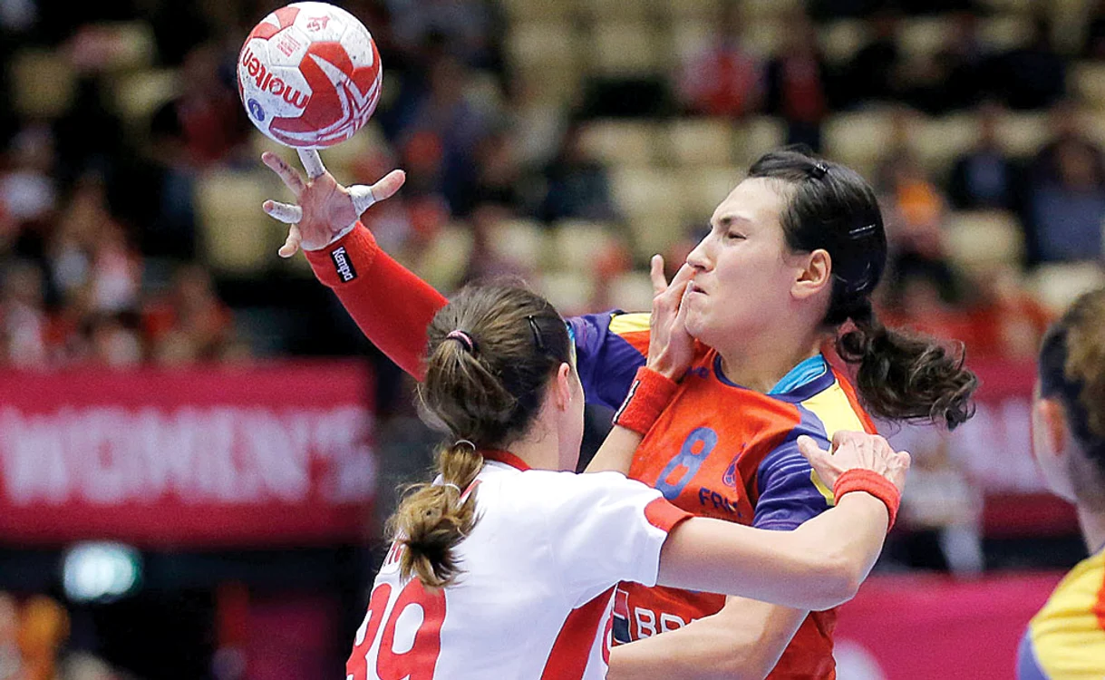 
    Cristina Neagu, vedeta naţionalei RomânieiClick!  