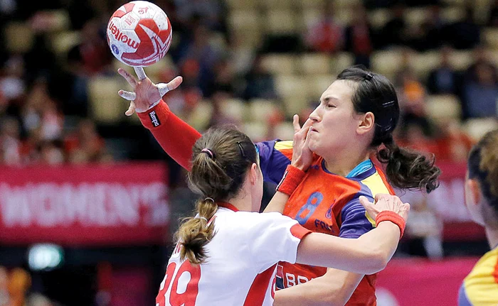 Cristina Neagu, vedeta naţionalei RomânieiClick!