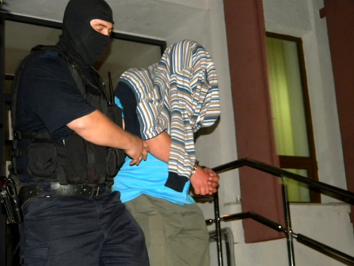 Bărbatul a fost transferat la penitenciar pentru a-şi executa pedeapsa Foto: arhivă Adevărul