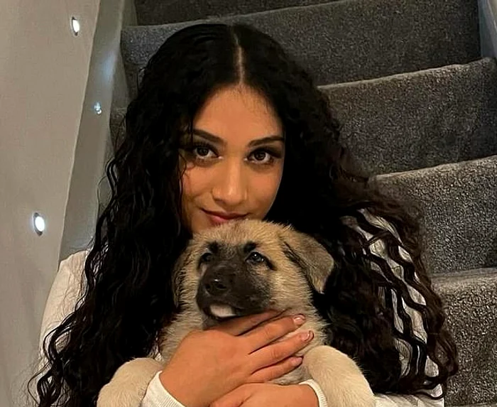 Ria Vora a fost abuzată ani în șir de tatăl ei FOTO: dailymail.co.uk