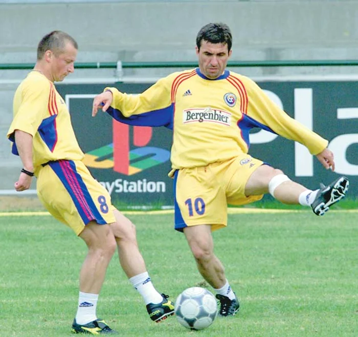 
    Dorinel Munteanu  şi Gheorghe Hagi au fost coechipieri mai bine de zece ani la  echipa naţională  