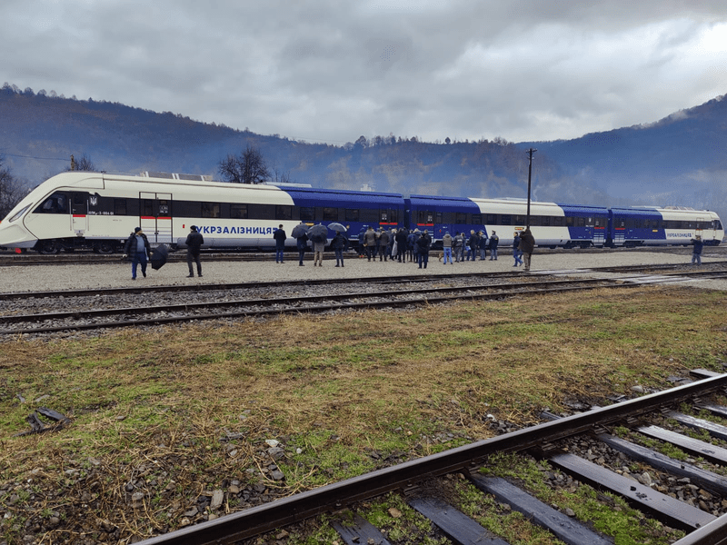 S-a reluat circulația trenurilor pe relația Rakhiv-Ucraina-Valea Vișeului-România și retur