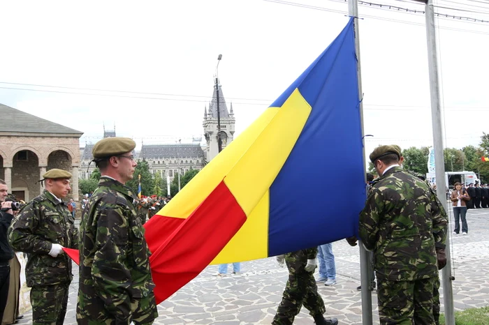 Ziua Drapelului Naţional, sărbătorită şi la Iaşi Foto: Florin Chirica