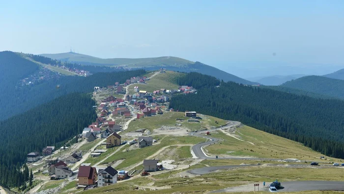 Stațiunea Rânca, aproape pustie de Paște. 