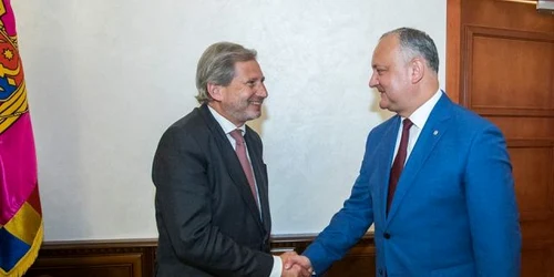 Igor Dodon si Johannes Hahn presedinte.md