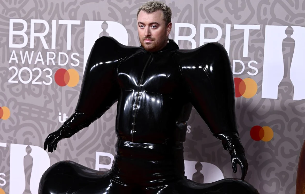 Sam Smith a arătat ca un balon în costumul său gonflabil (foto: GettyImages)