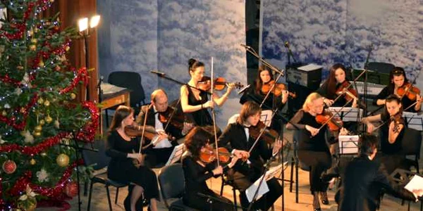 Orchestra Eastern Royal Orchestra se află în turneu în România FOTO campinaph.ro