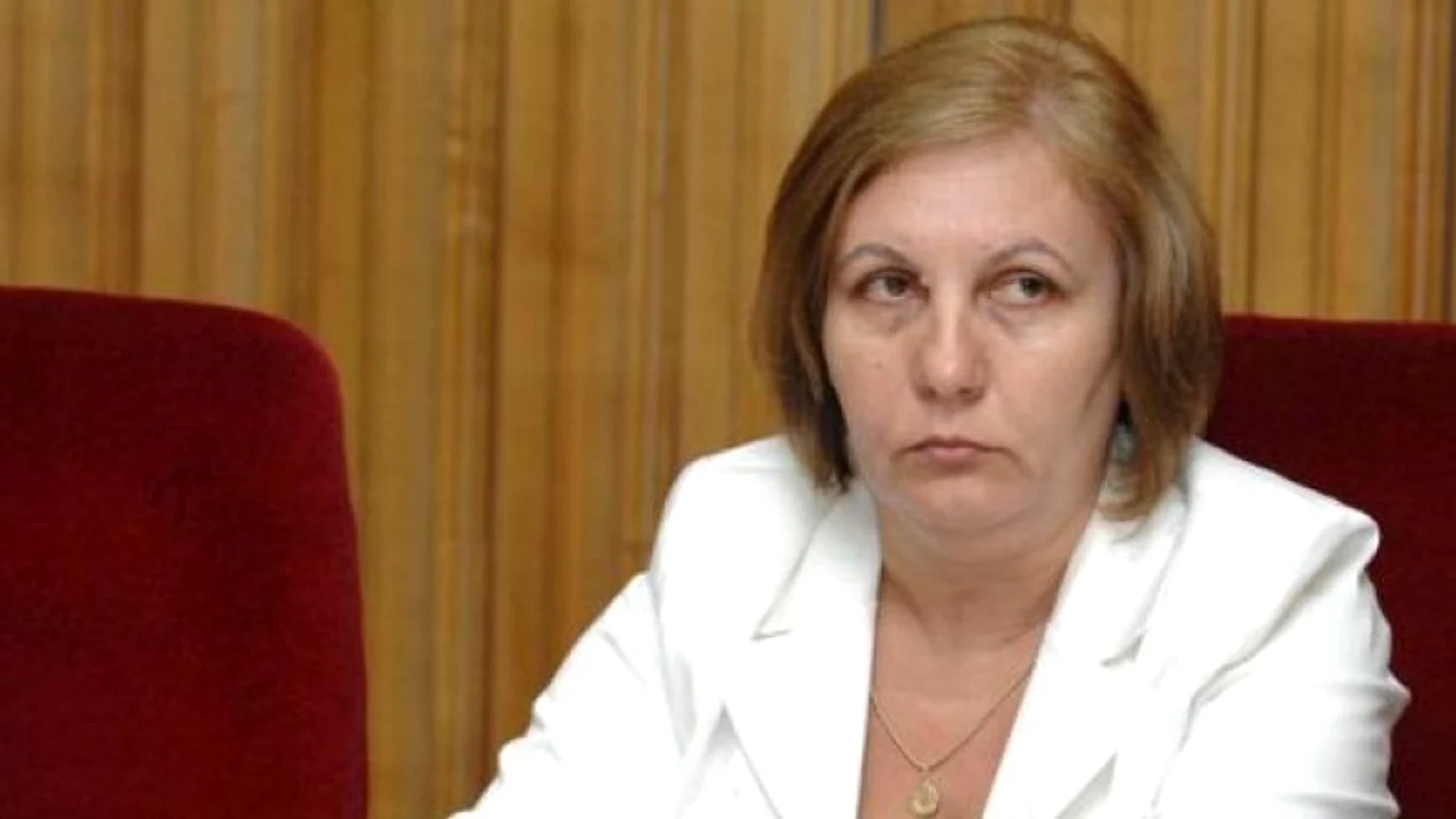 
    Elena Mateescu, directorul ANM, este acuzat că dat prognoză greșită și că a alungat turiștii de pe Litoral  