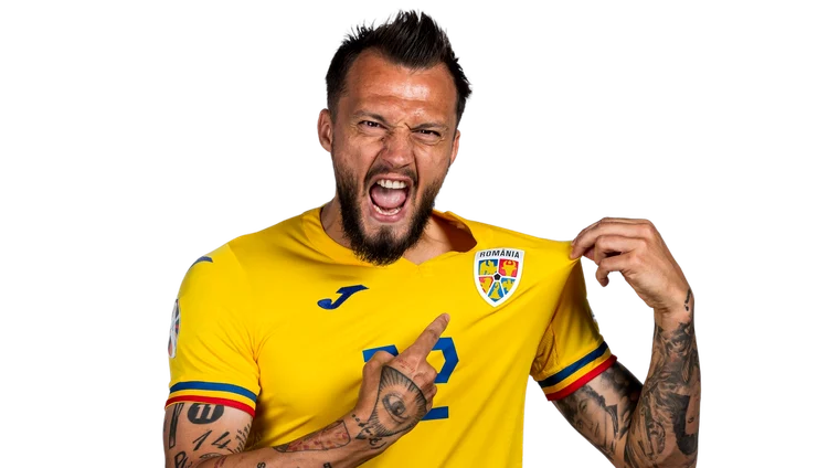 Vasile Mogoș, trup și suflet alături de tricolori. Foto FRF