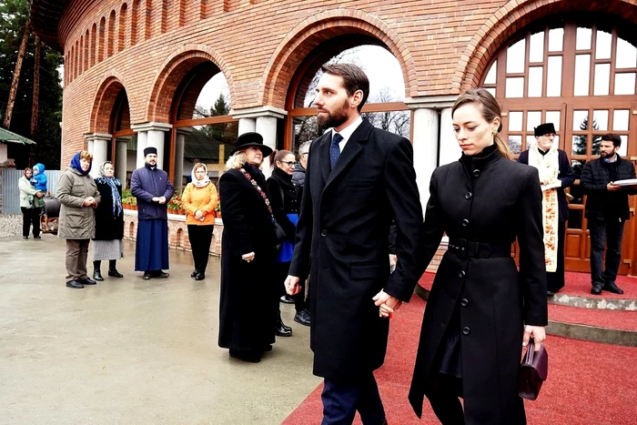 2 nicolae al romaniei si alina binder parastasul regelui mihai jpg jpeg