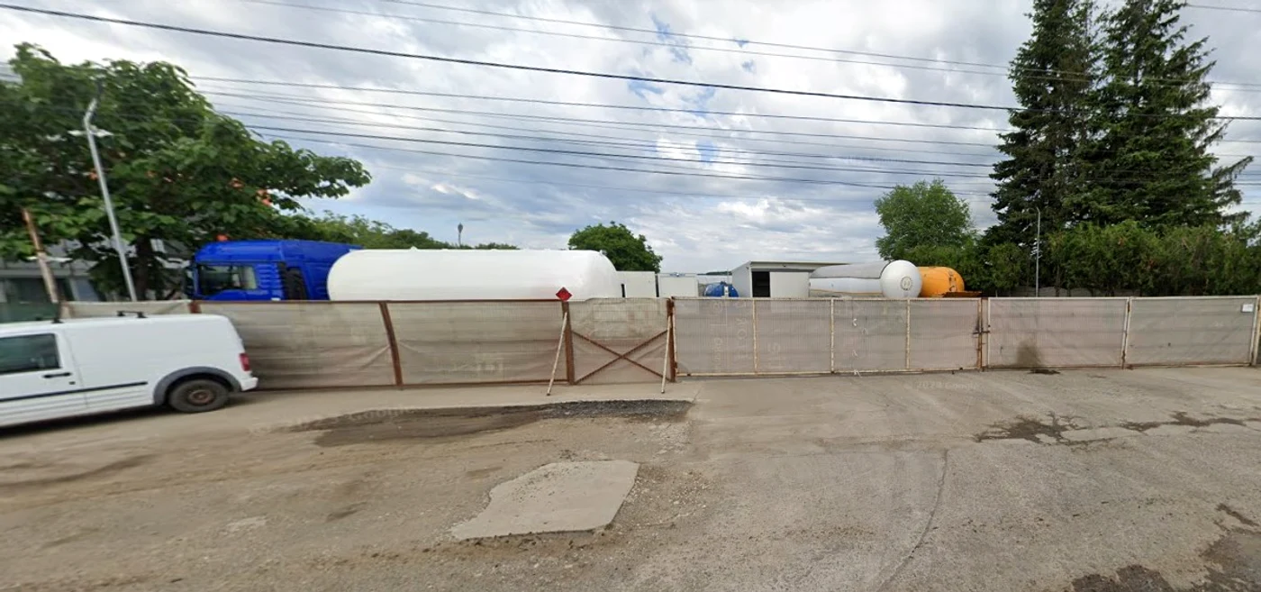 Garajul Flagas de la Crevedia în 2023 FOTO Google Maps