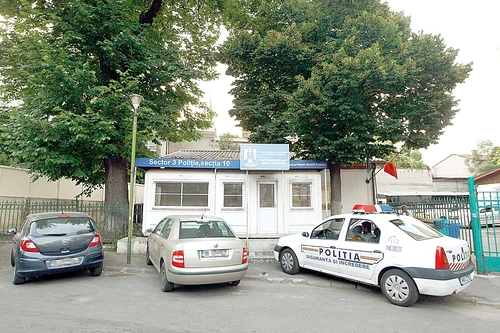 Arestul Secţiei 10 e situat pe strada Stelea Spătarul nr. 13 (în spatele magazinului Cocor)