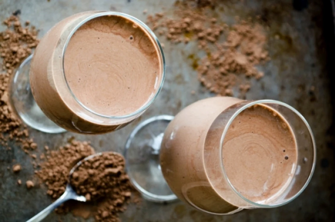 1 ti e pofta de ceva dulce fa ti un smoothie sanatos din ciocolata avocado si miere c7zf jpg jpeg