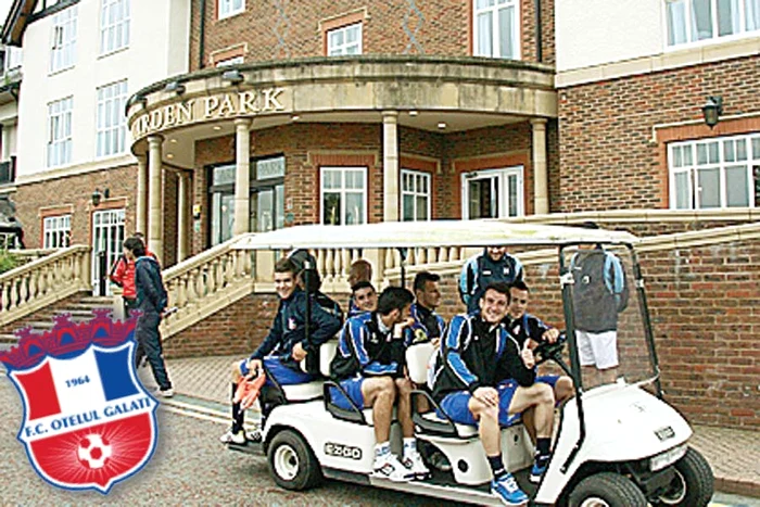 Steliştii nu-şi iau nici un răgaz de la pregătire şi au jucat un amical cu Notts County, în timp ce alte echipe se relaxau (Foto: Mediafax)