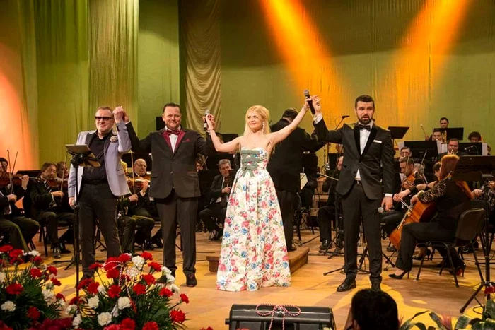 Evenimentul a fost prezentat de Liviu Sorinel, impresarul DIOS ARTIST