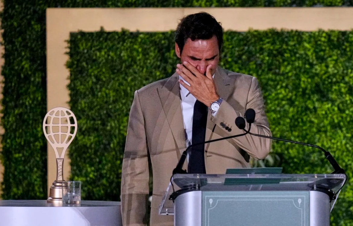 Roger Federer nu și-a putut stăpâni lacrimile la ceremonia de includere în Hall of Fame