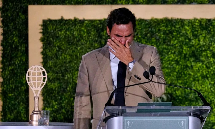 Roger Federer plange ok jpg