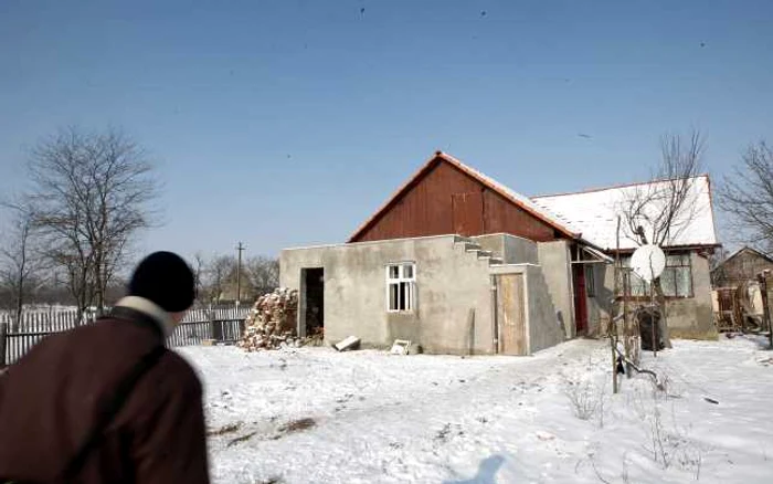 Casa în care s-a spânzurat tânăra după ce a aflat că a pierdut custodia copilului