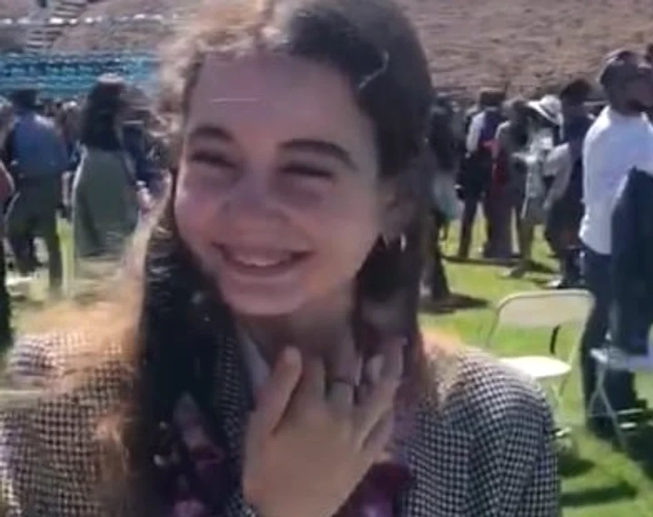 Irina Columbeanu și-a ținut foarte bine emoțiile în frâu la ceremonia de absolvirefoto: arhiva personală/Instagram