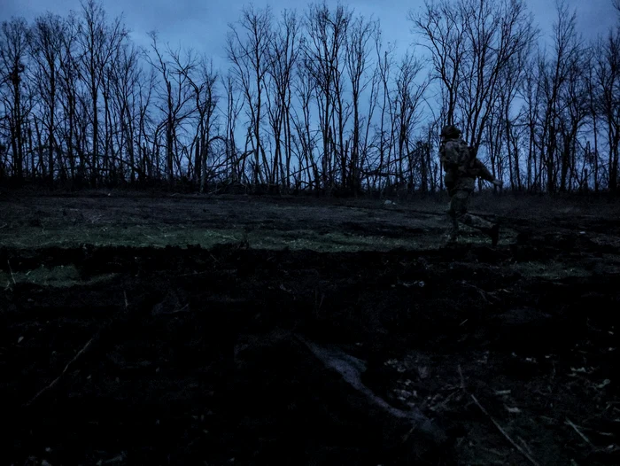 Soldati ucraineni pe frontul din Kupiansk FOTO EPA-EFE