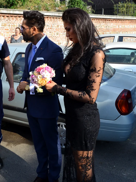 Raluca a fost o apariţie extrem de sexy la nunta lui Connect-RFoto: Click!