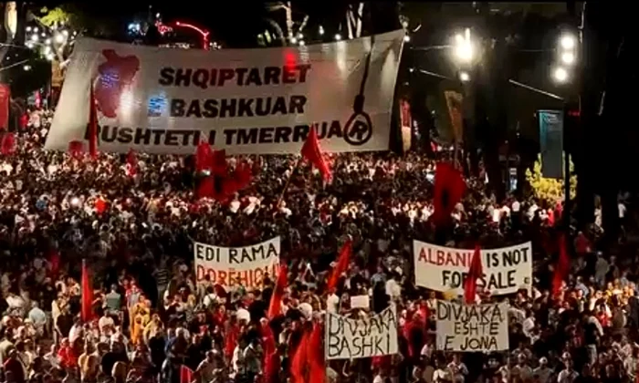 protest Albania captura TVR INFO png