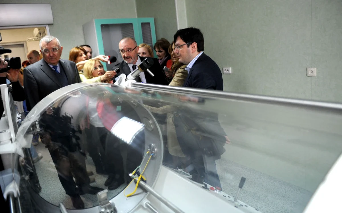 Sectia de Arşi a fost inaugurată de 3 ori in 6 an. Fotografie de la inaugurarea din aprilie 2015