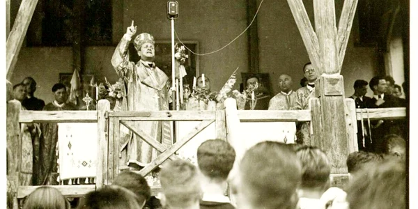 Pelerinaj de acum 65 de ani la Nicula. Cu primul cardinal al românilor