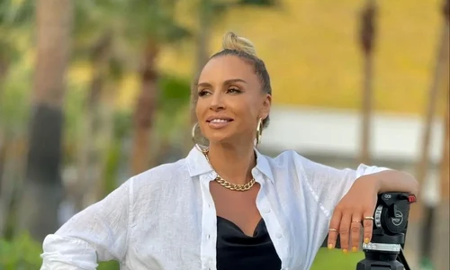 Adina Halas arată trăsnet la 43 de ani Sursa Instagram 