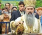 Înalt Prea Sfinţitul Teodosie, arhiepiscopul Tomisului, sfinţeşte apa de la Mănăstirea Dervent din judeţul Constanţa