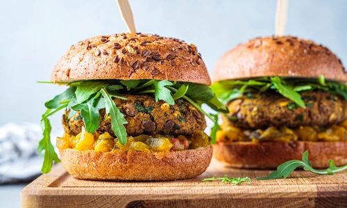 Burgeri de linte  Sursa foto shutterstock 1891043548 jpg