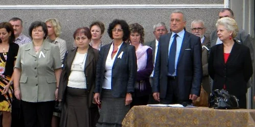 Bistriţa: Profesorii au purtat însemne de protest în prima zi de şcoală