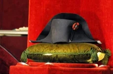 Pălăria lui Napoleon, un obiect vestimentar de milioane jpeg