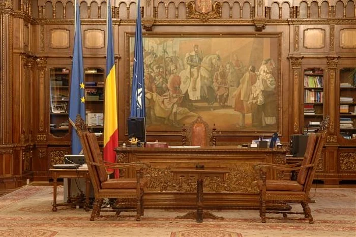 Călin Popescu Tăriceanu a anunțat că este decis să candideze la Preşedinţie, chiar şi fără sprijinul PSD. Și liderul USR, Dan Barna, și-a anunțat candidaturaFOTO: adevarul.ro