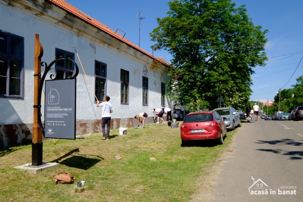 500 de voluntari au renovat casele din satul Altringen. Vezi poze!