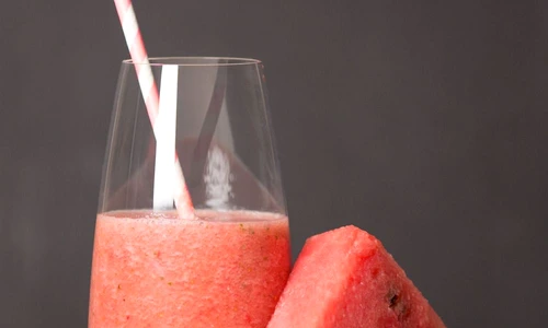 smoothie de capsuni si pepene rosu jpeg