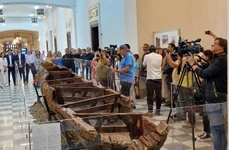 O monoxilă veche de aproximativ 500 de ani, expusă la Palatul Culturii din Iași (© Complexul Muzeal Național „Moldova”)
