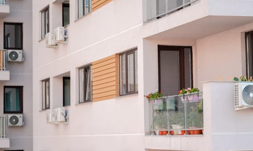 bloc nou apartamente Foto We Rent jpg