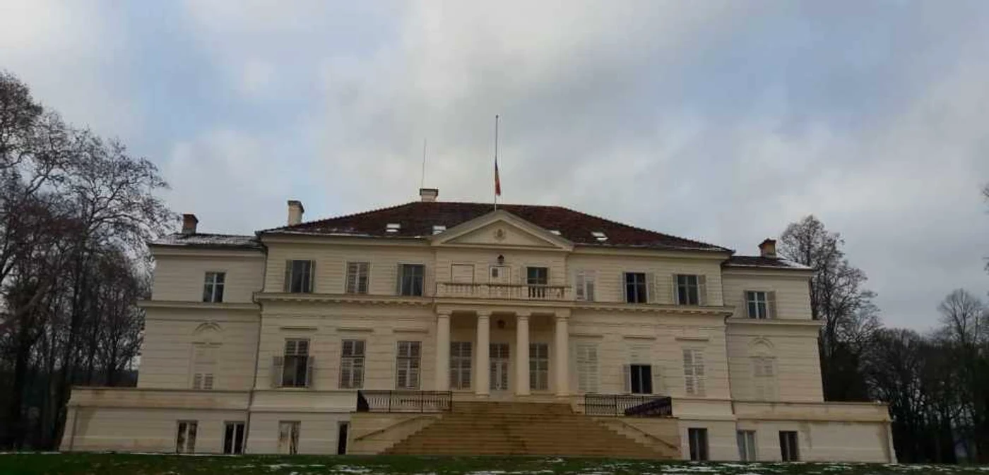 Castelul Regal de la Săvârşin