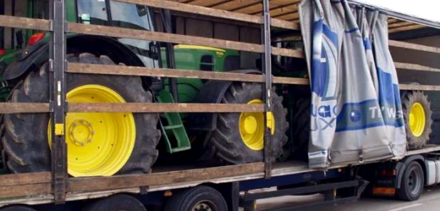 Utilaje agricole furate de gruparea infracţională şi descoperite de anchetatori. Foto: Adevărul