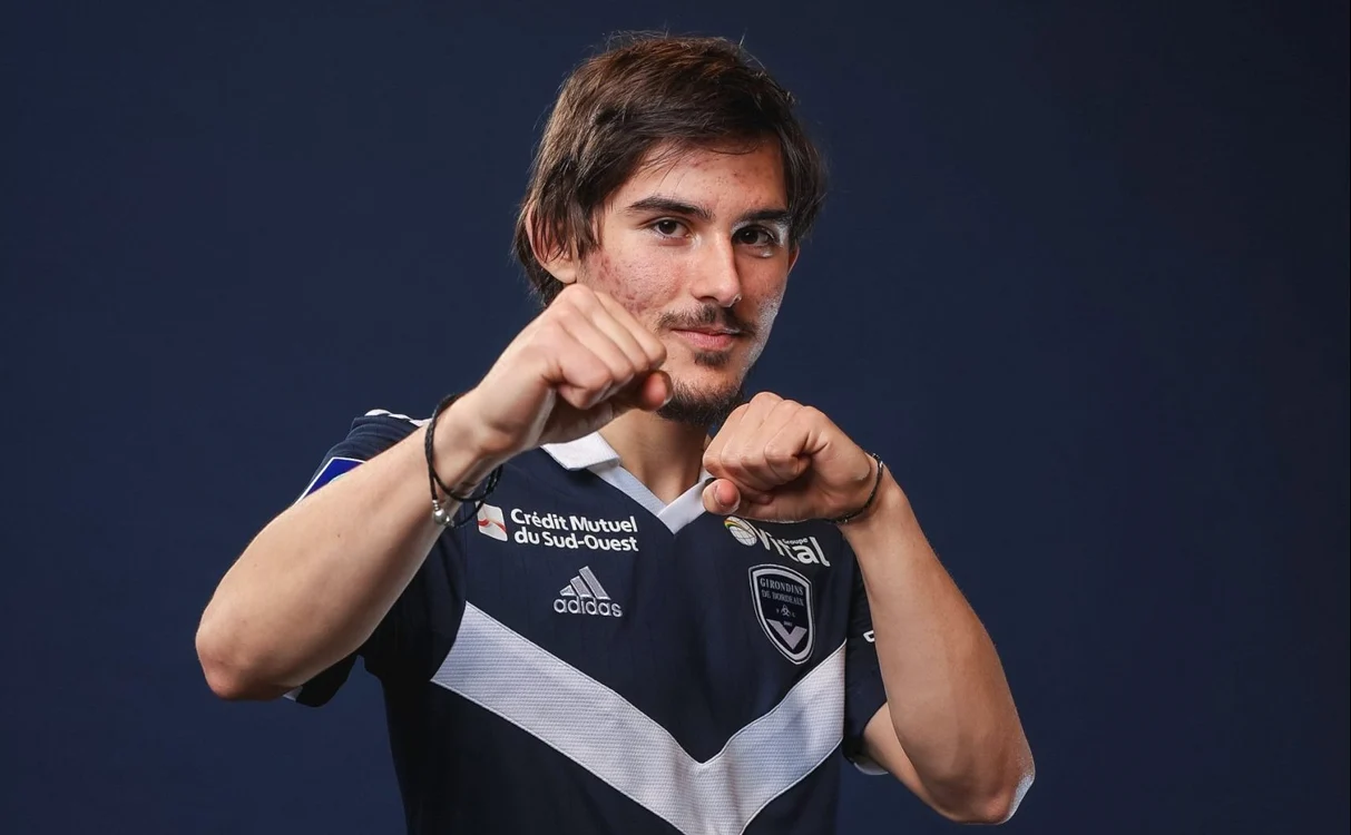 Alexi Pitu luptă pentru postul de titular la Bordeaux. Foto Twitter 