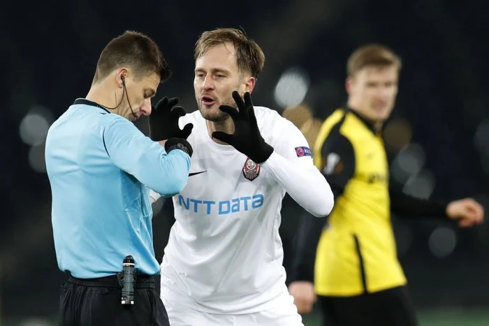 
    Arbitrul francez a eliminat CFR-ul din EuropaFOTO: EPA  