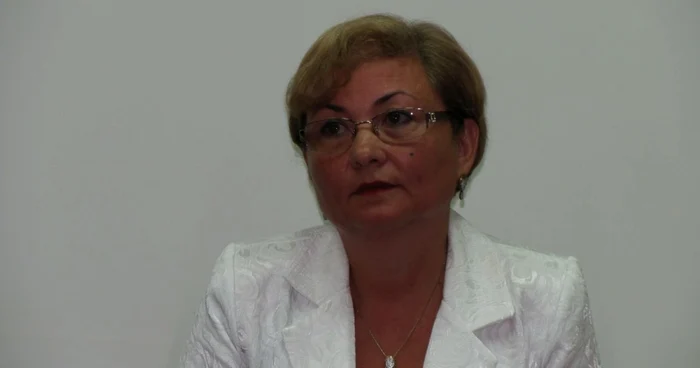 Maria Pop este profesoară la fizică